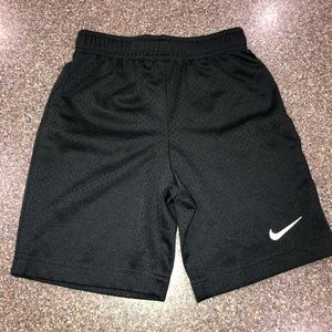 BOYS NIKE ATHLETIC SHORTS